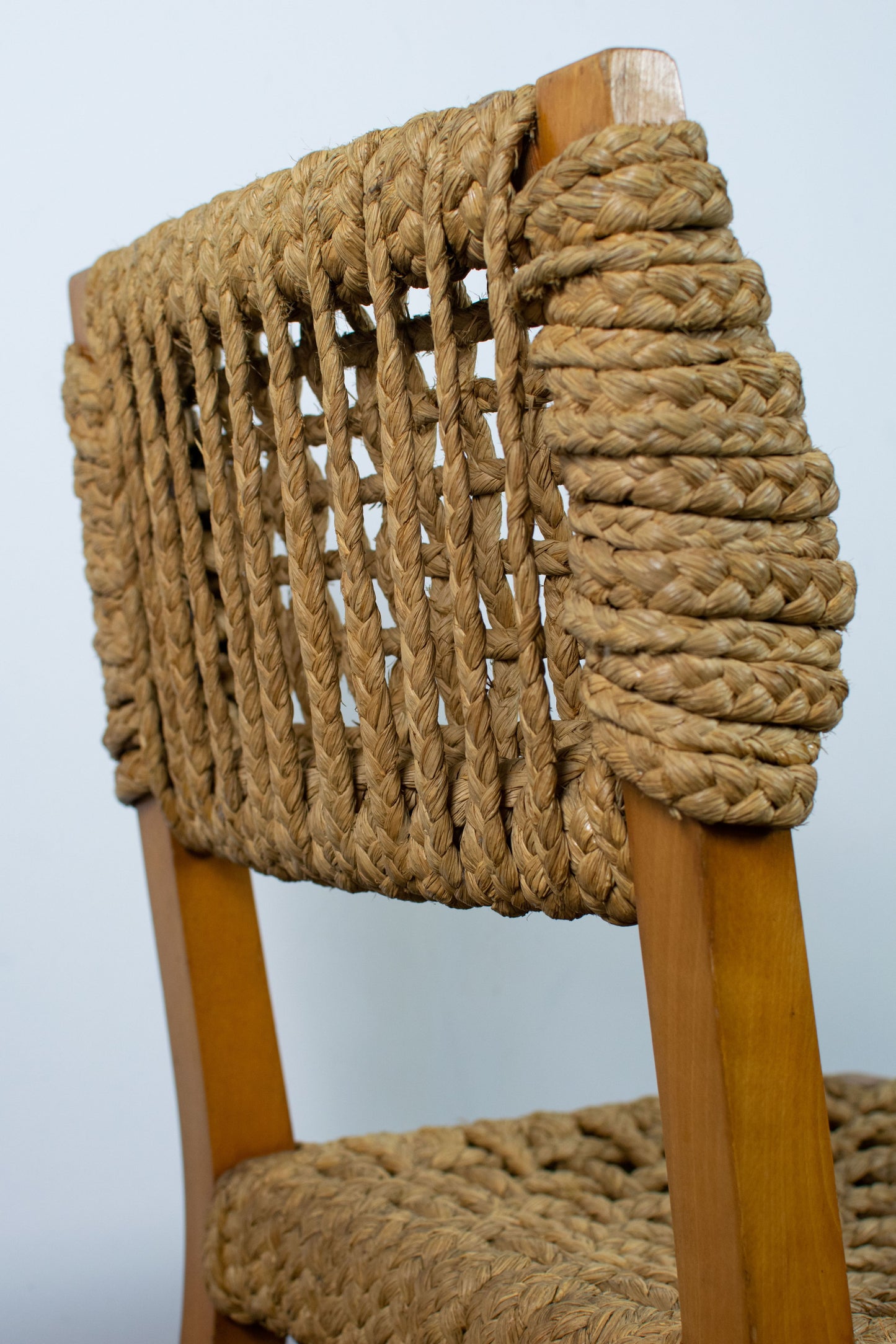 Chaise corde et bois par Audoux Minet pour Vibo, 1950