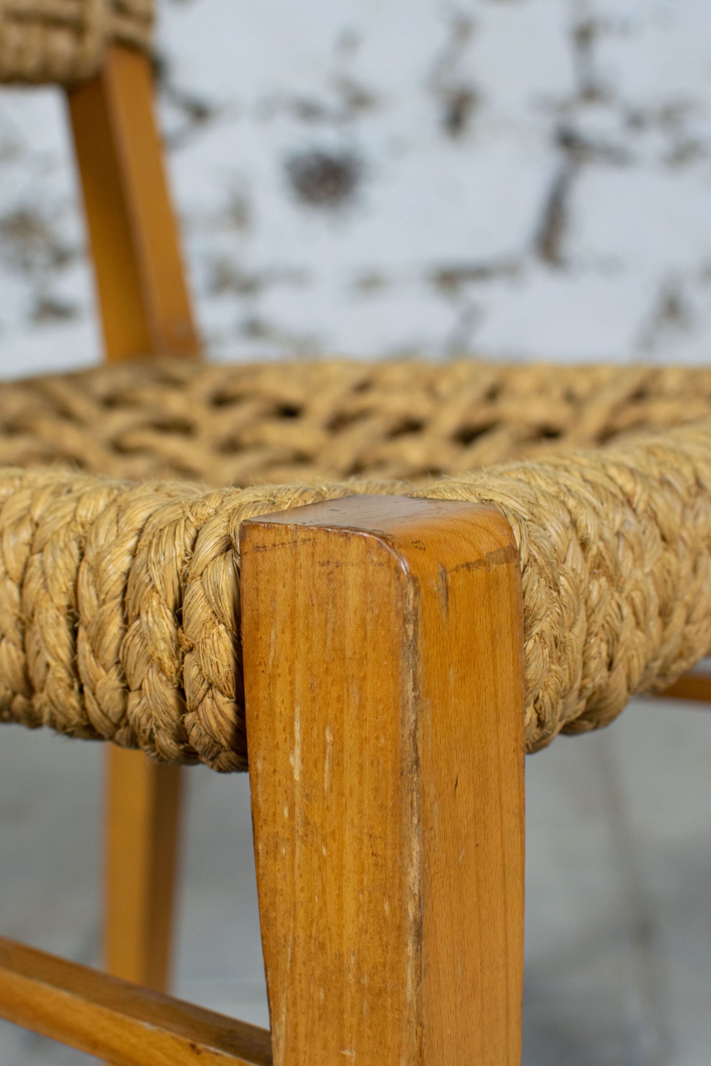 Chaise corde et bois par Audoux Minet pour Vibo, 1950