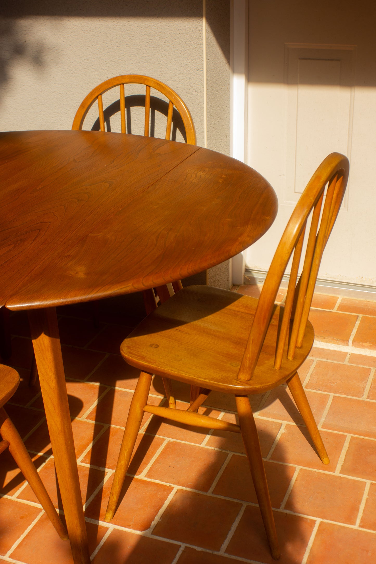 Table ronde à rabat Ercol, 1960