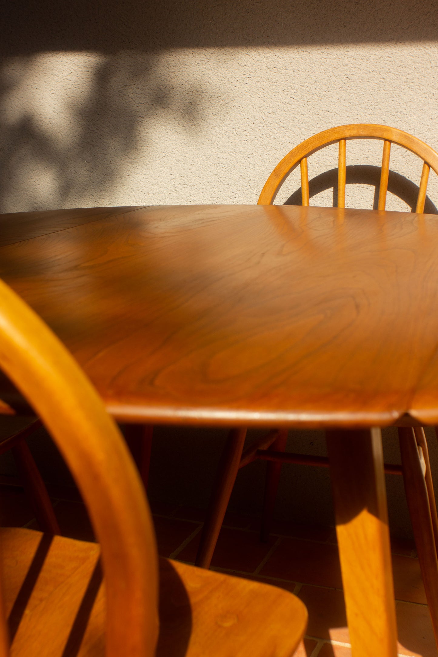 Table ronde à rabat Ercol, 1960