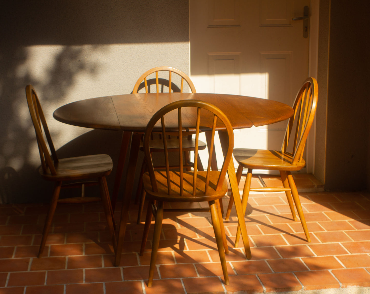 Table ronde à rabat Ercol, 1960