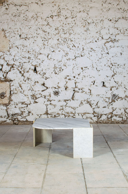 Table basse en marbre en forme d'oeil, 1970