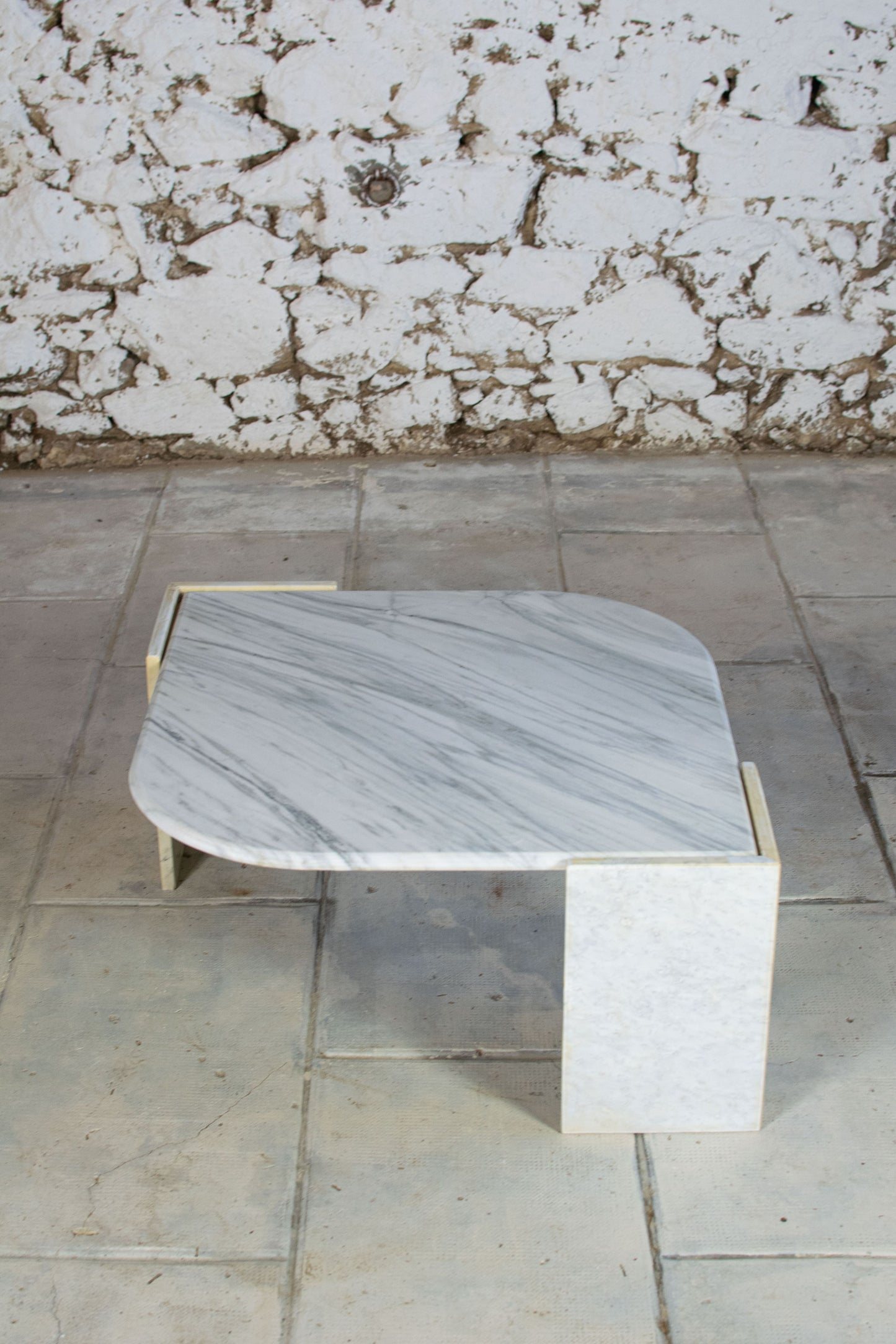 Table basse en marbre en forme d'oeil, 1970