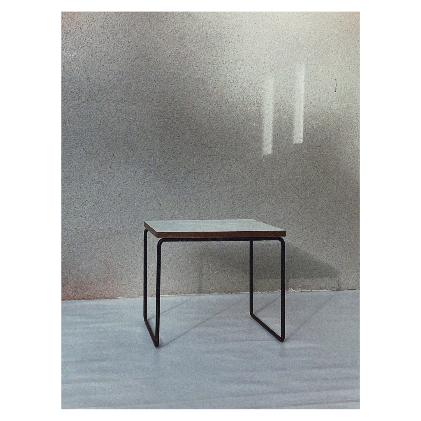 Table d'appoint "volante" Pierre Guariche, STEINER, 1950